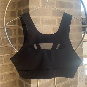 NWT lululemon Run the Day Bra size 8